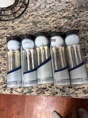 10 Pinnacle Golf Balls & Tees (5 Packs of 2)- White Balls with Natural Wood Tees